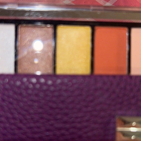 🎈SALE🎈🎀#18.MAKEUP BUNDLE🎀 - Picture 4 of 13